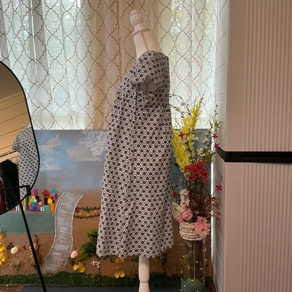 Molly Bracken Navy and White Patterned Midi Dress - Picture 4 of 4